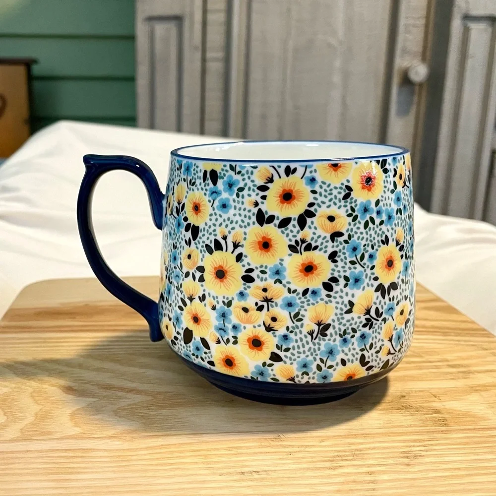 *EUC* PIER 1 Imports Boho Floral Ceramic Mug/Cup - Beautiful Floral Pattern